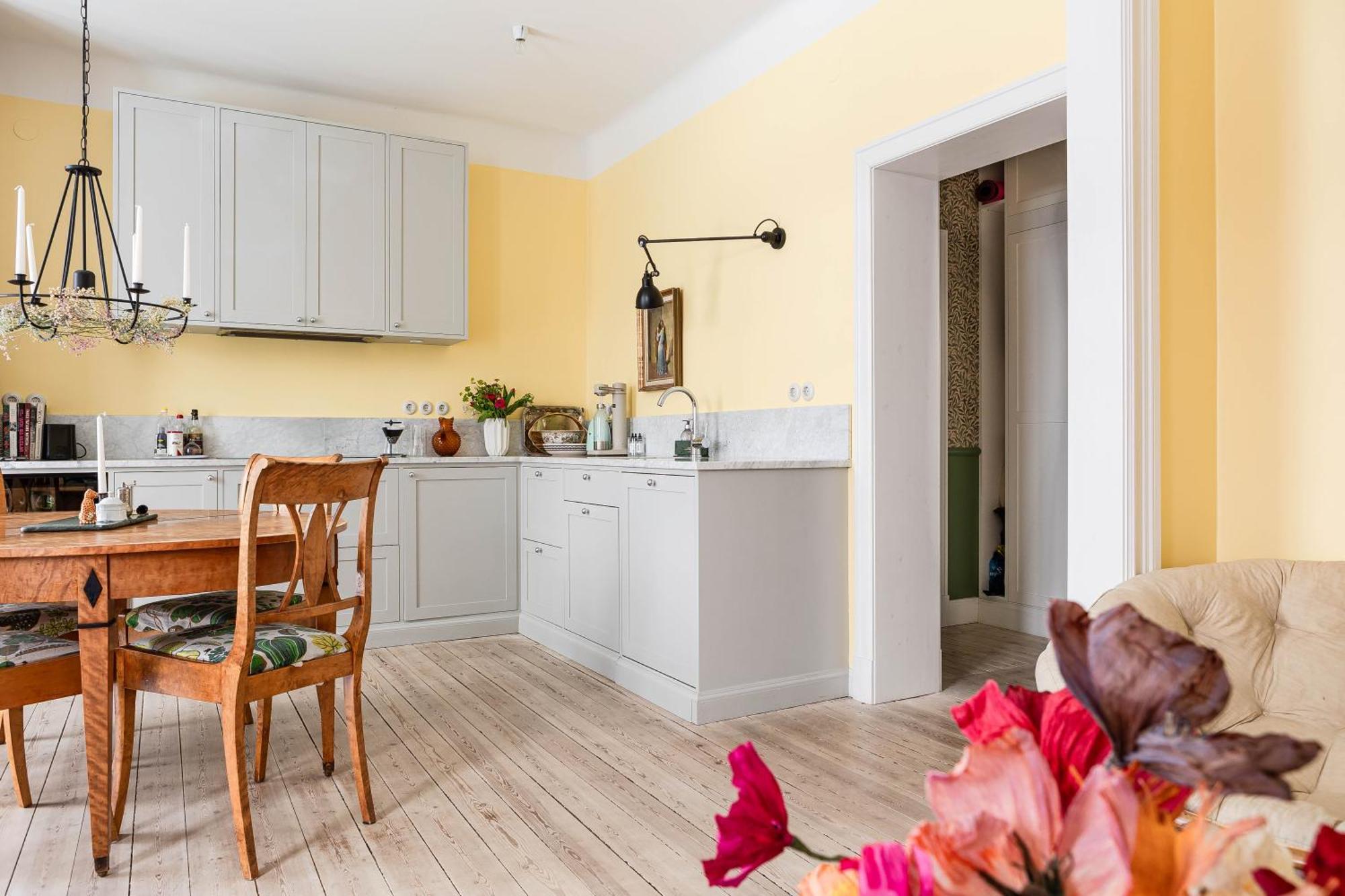 Lugn Design Laegenhet, I Heta Sofo, Soedermalm Stockholm