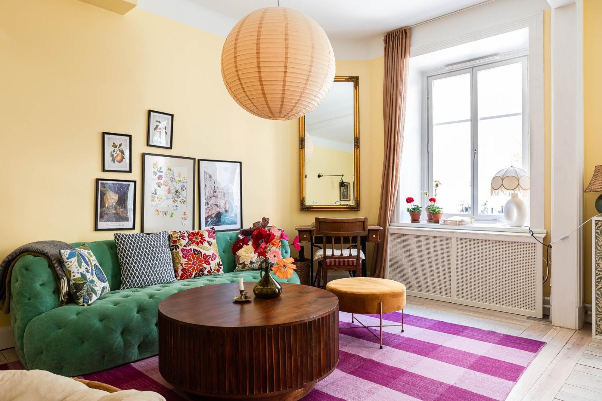 Lugn Design Laegenhet, I Heta Sofo, Soedermalm Stockholm