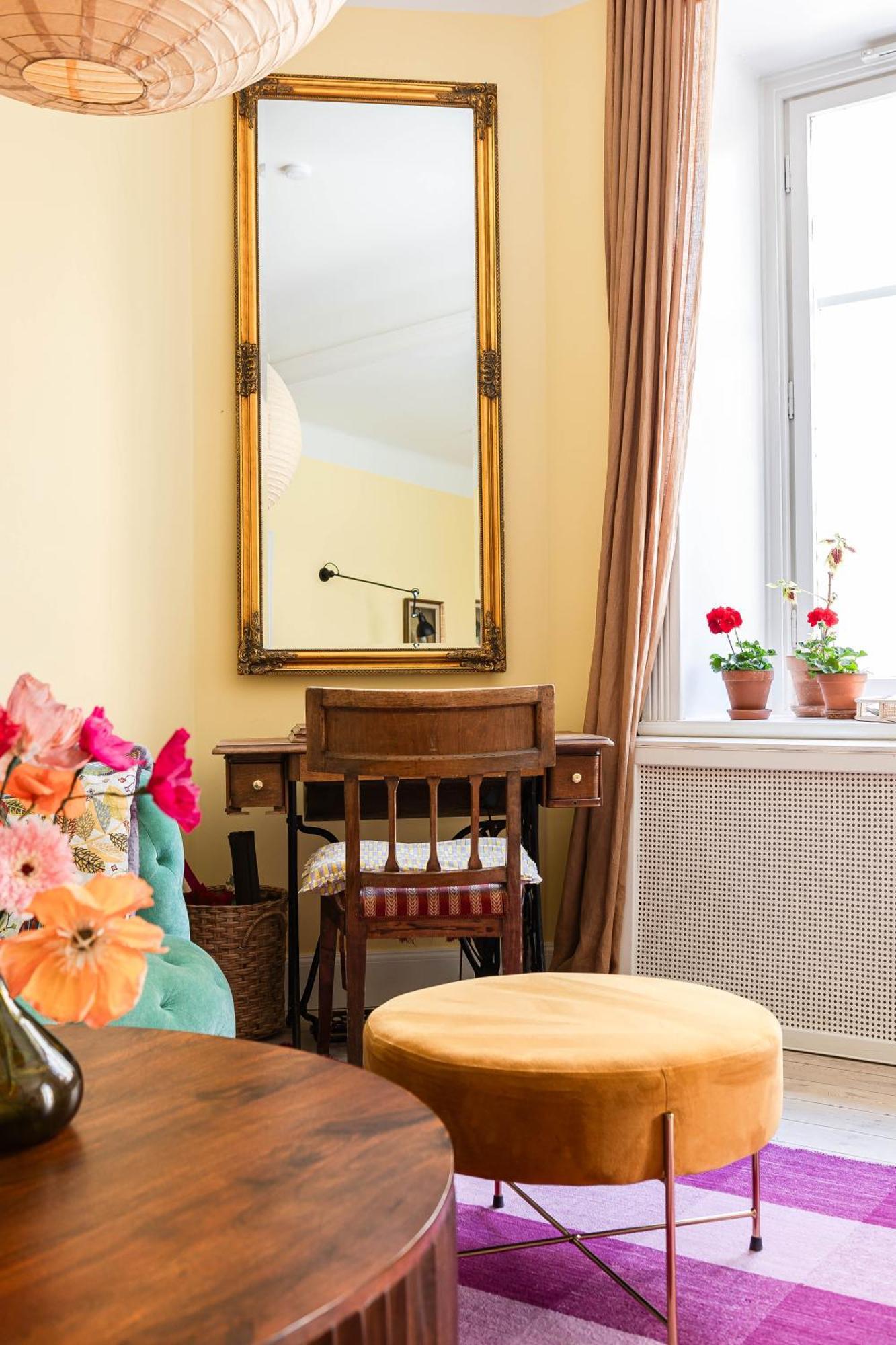 Lugn Design Laegenhet, I Heta Sofo, Soedermalm Stockholm